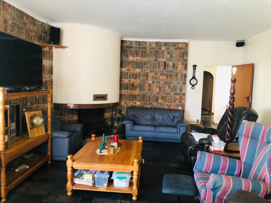 4 Bedroom Property for Sale in Theescombe Eastern Cape